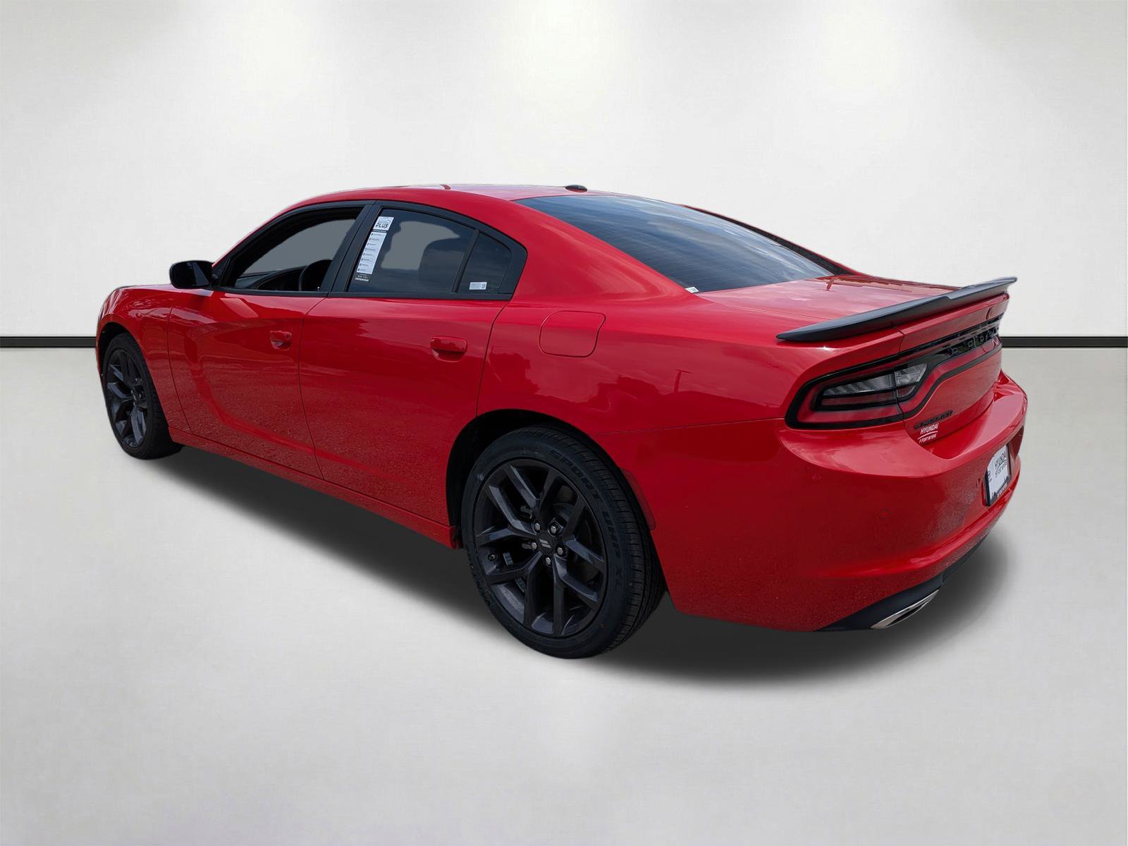 Used 2022 Dodge Charger SXT w/ Blacktop Package RWD image 6