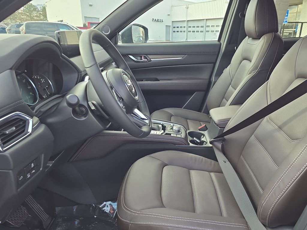 New 2025 MAZDA CX-5 Signature image 11