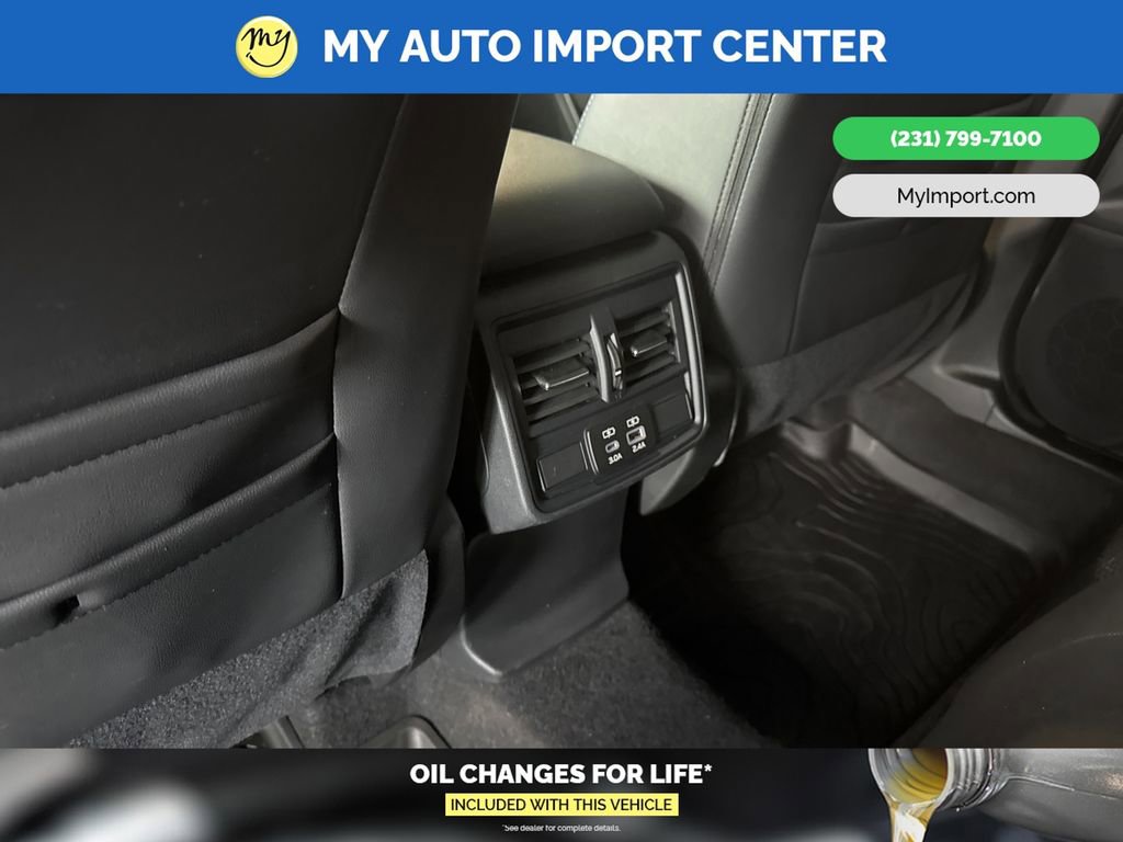 Used 2025 Subaru Forester Premium AWD/4WD image 23