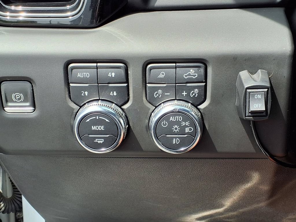 Used 2023 GMC Sierra 1500 AT4 AWD/4WD image 16