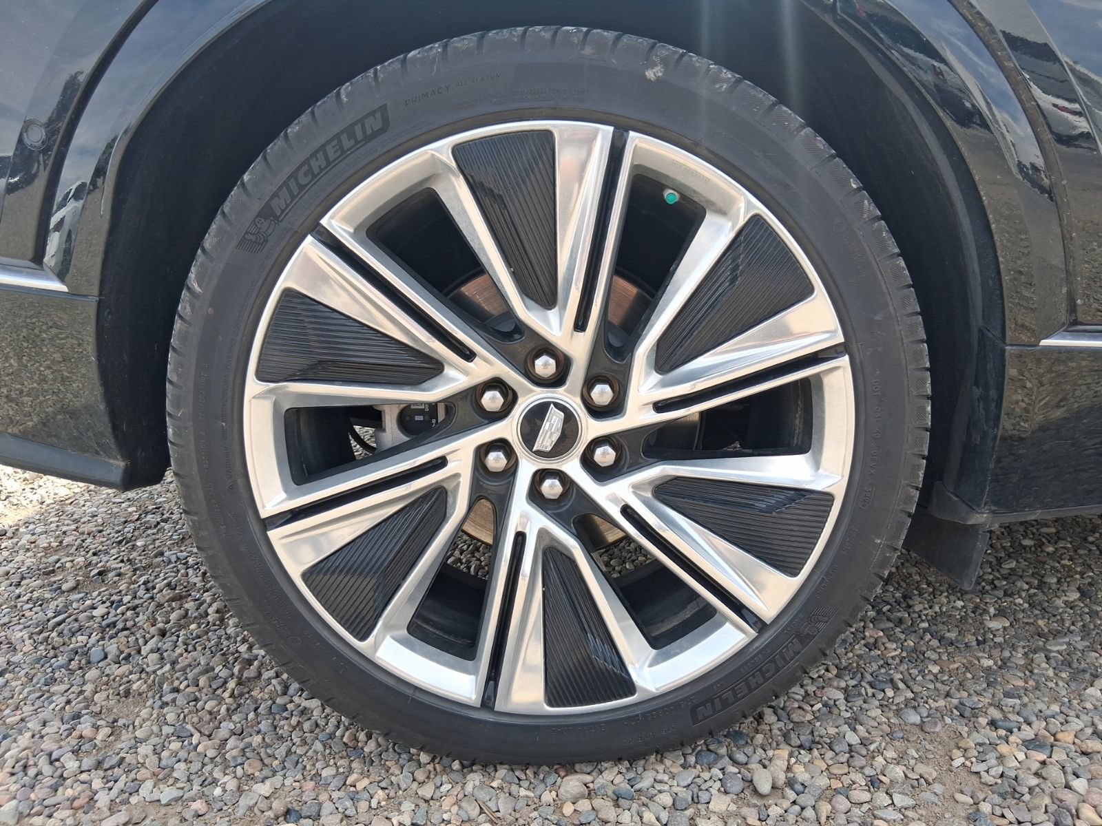Used 2023 Cadillac Lyriq 2WD image 15