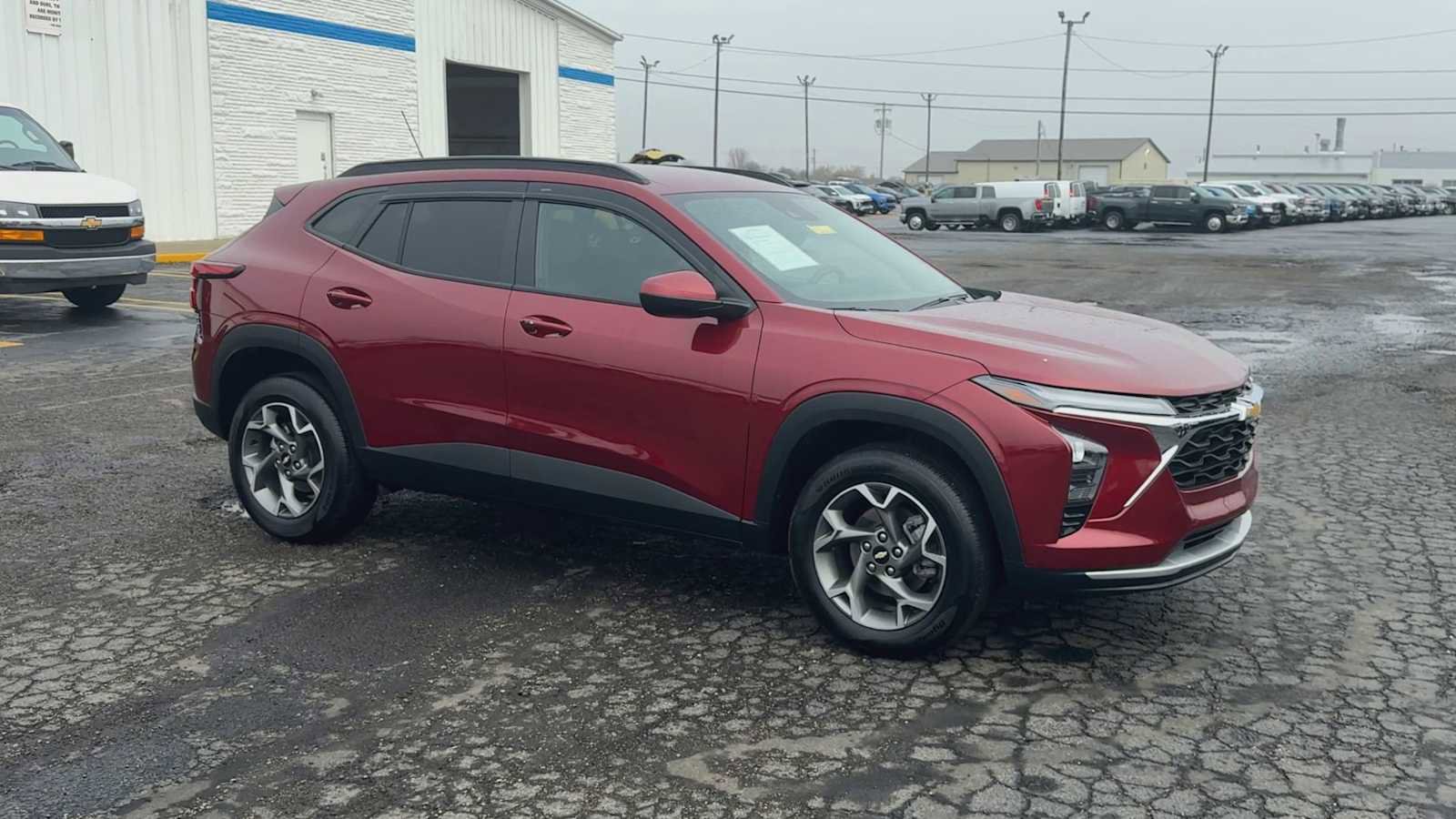 Certified 2025 Chevrolet Trax LT w/ Driver Confidence Package FWD image 2