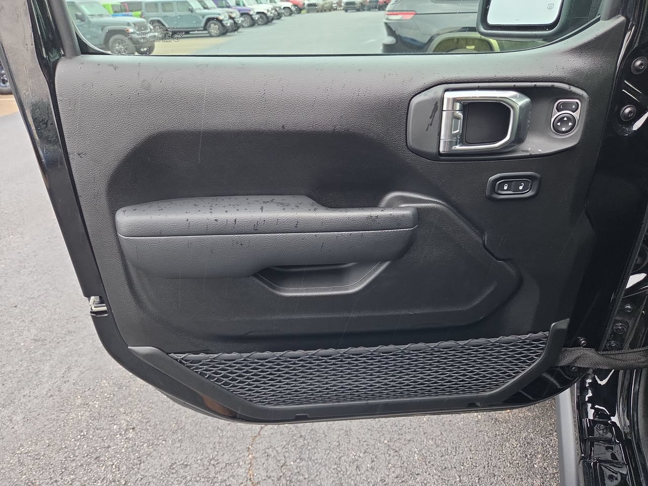 Used 2025 Jeep Wrangler Unlimited Sport AWD/4WD image 19