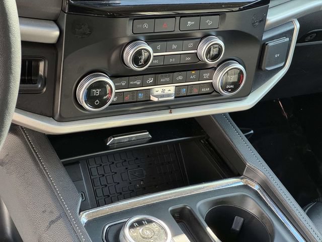 Used 2024 Ford Expedition XLT AWD/4WD image 21