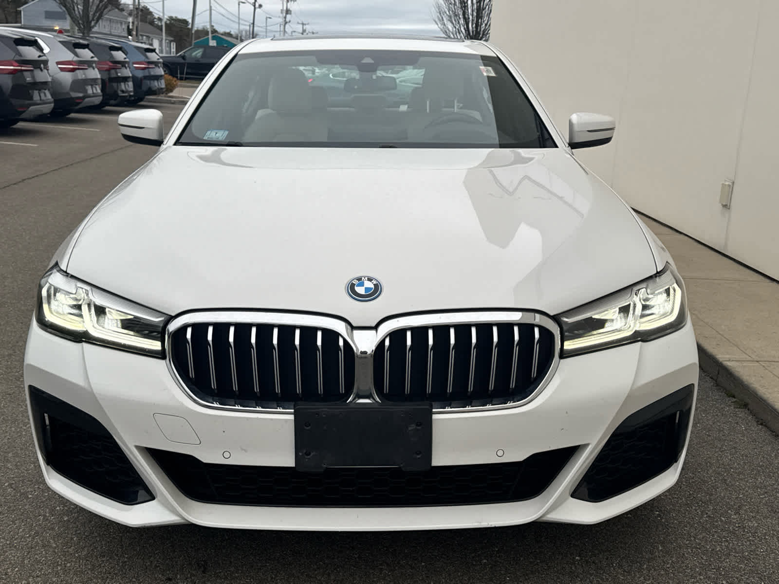Certified 2023 BMW 530e xDrive w/ Premium Package image 7