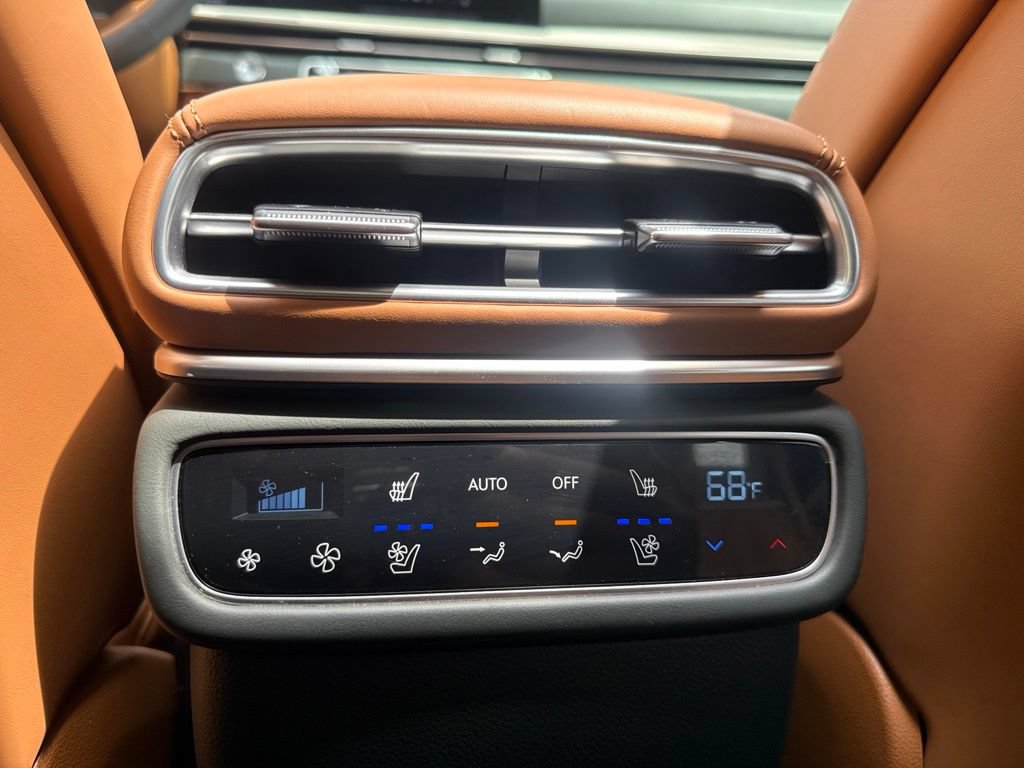 Certified 2025 Genesis GV80 3.5T Prestige AWD/4WD image 29