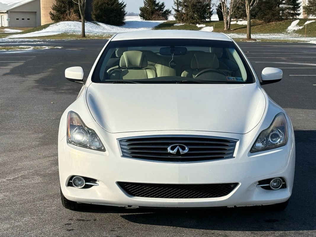 Used 2014 INFINITI Q60 Convertible w/ Premium Package image 2