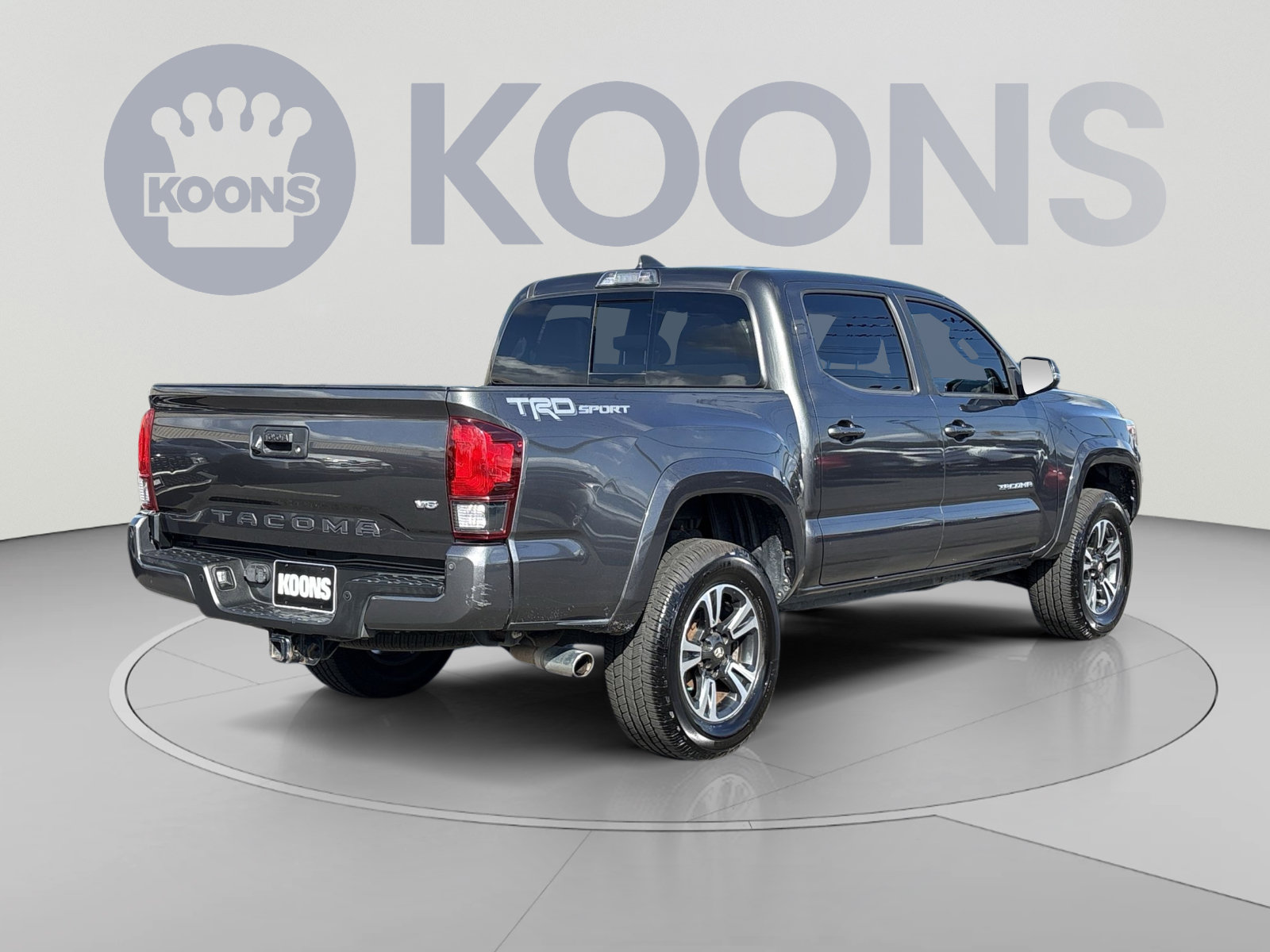 Used 2018 Toyota Tacoma TRD Sport w/ Technology Package RWD image 7