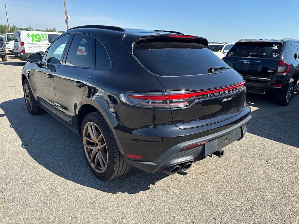 Used 2023 Porsche Macan AWD/4WD image 2