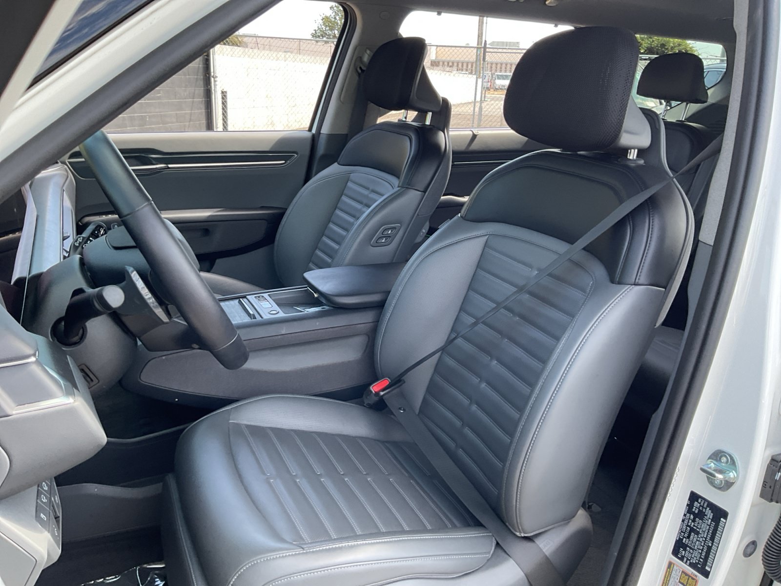 Used 2024 Kia EV9 Land AWD/4WD image 18