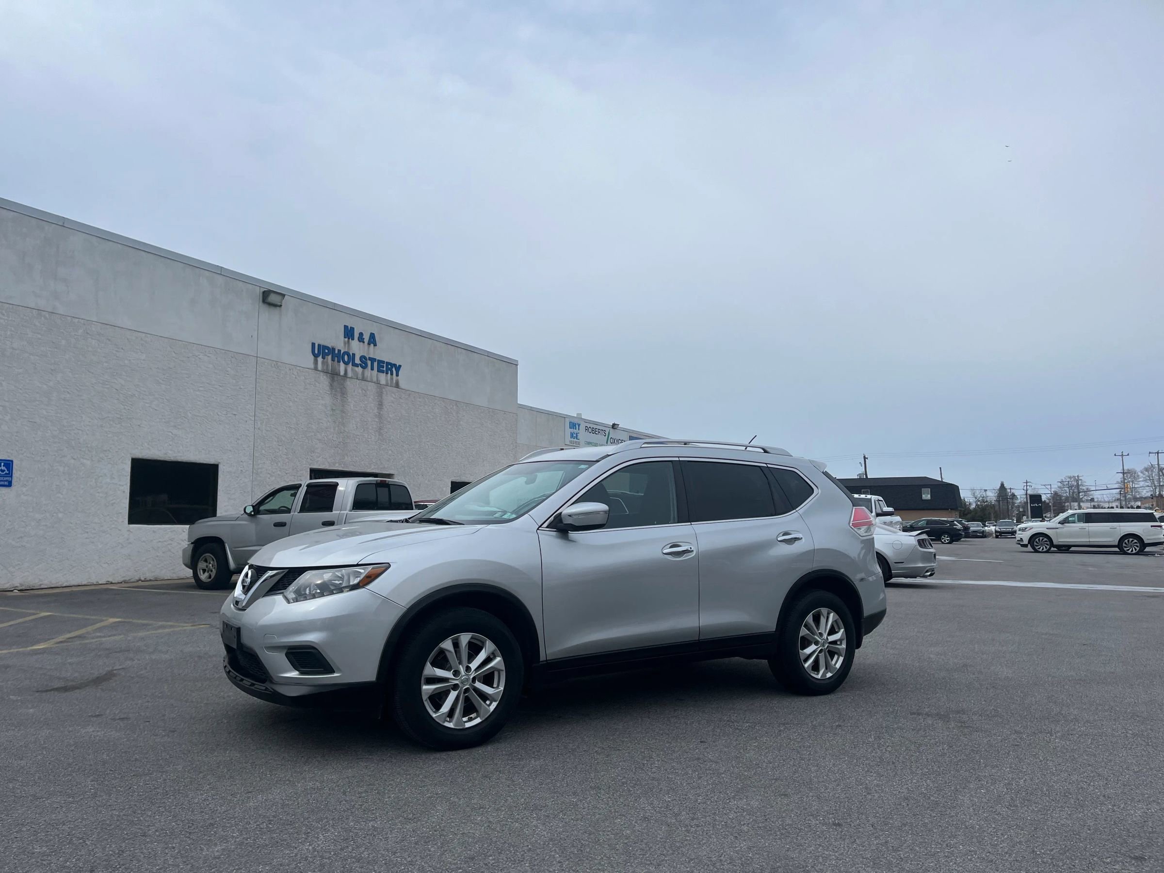Used 2015 Nissan Rogue SV image 5