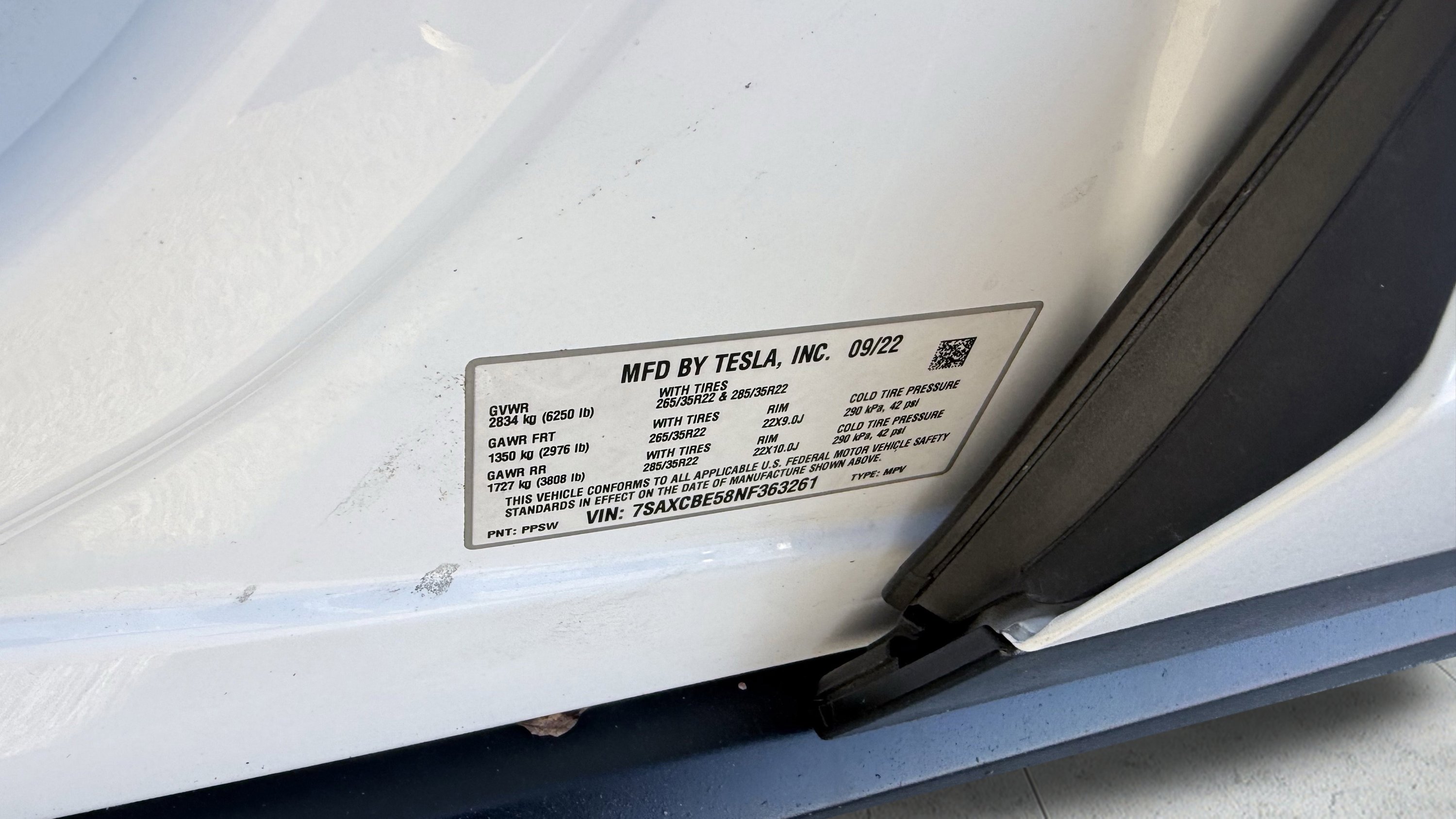 Used 2022 Tesla Model X image 25