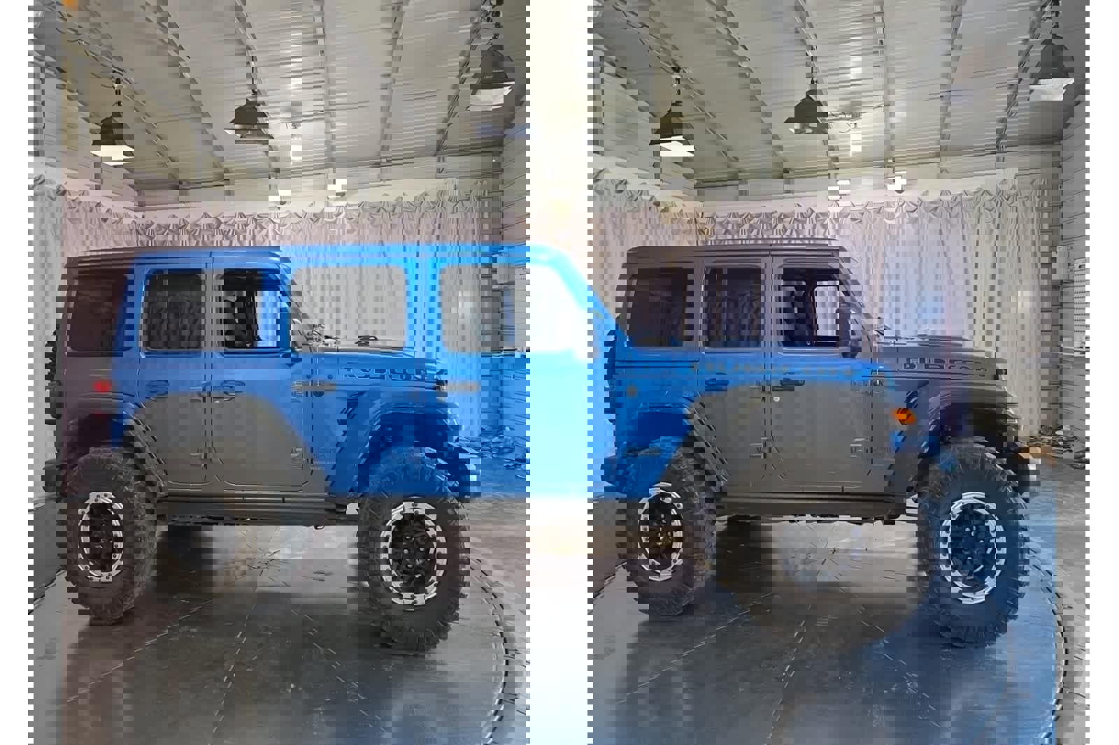 Used 2022 Jeep Wrangler Unlimited Rubicon 4xe w/ Cold Weather Group image 7