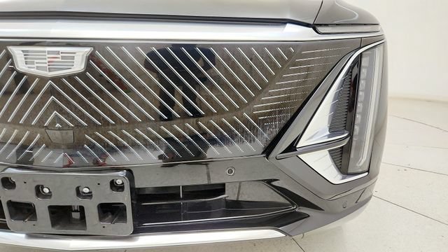 Used 2024 Cadillac Lyriq Tech AWD/4WD image 25