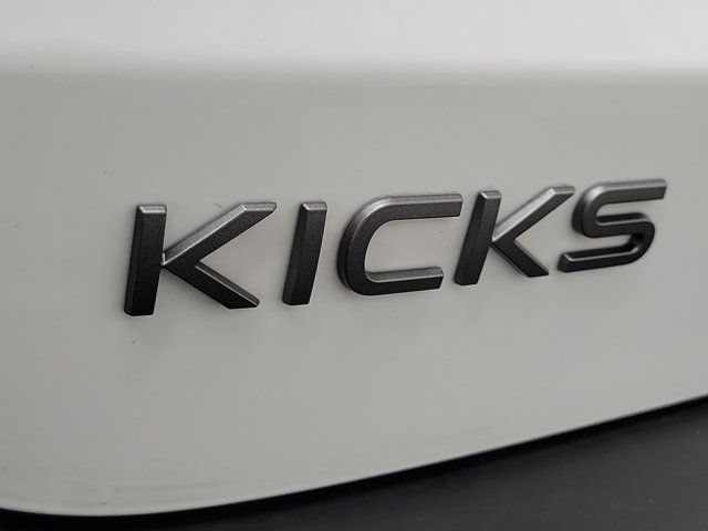 Used 2025 Nissan Kicks SV FWD image 9