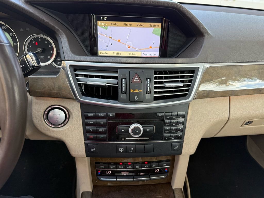 Used 2010 Mercedes-Benz E 350 4MATIC Sedan image 11