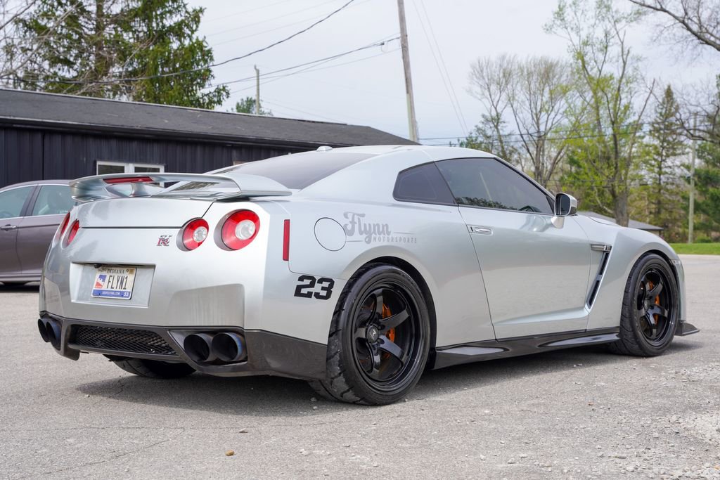 Used 2010 Nissan GT-R Premium image 7