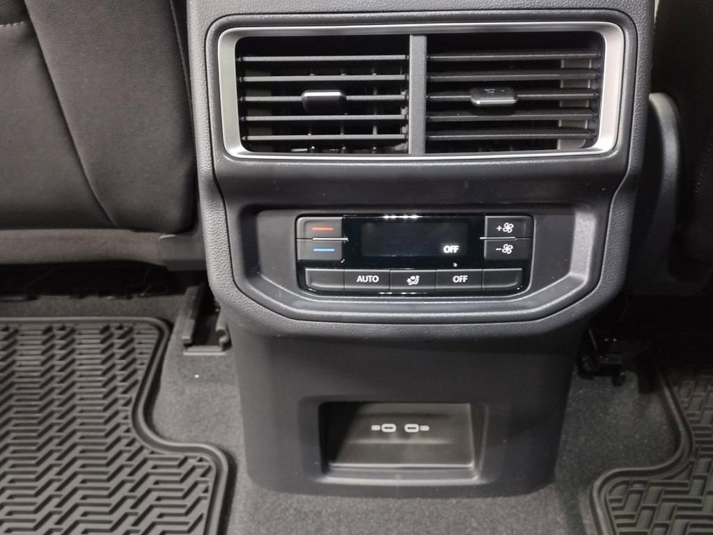 New 2026 Volkswagen Atlas SE image 37