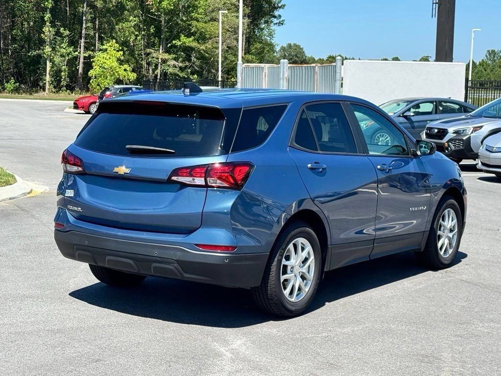 Used 2024 Chevrolet Equinox LS FWD image 8