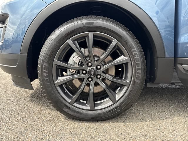 Used 2018 Ford Explorer XLT w/ Equipment Group 202A FWD image 28