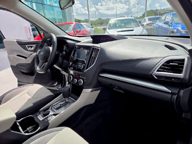 Used 2023 Subaru Forester Premium AWD/4WD image 26