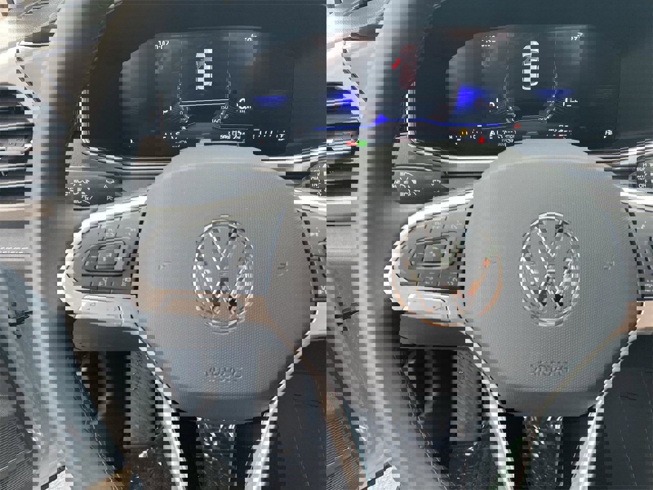 New 2026 Volkswagen Taos SE image 20