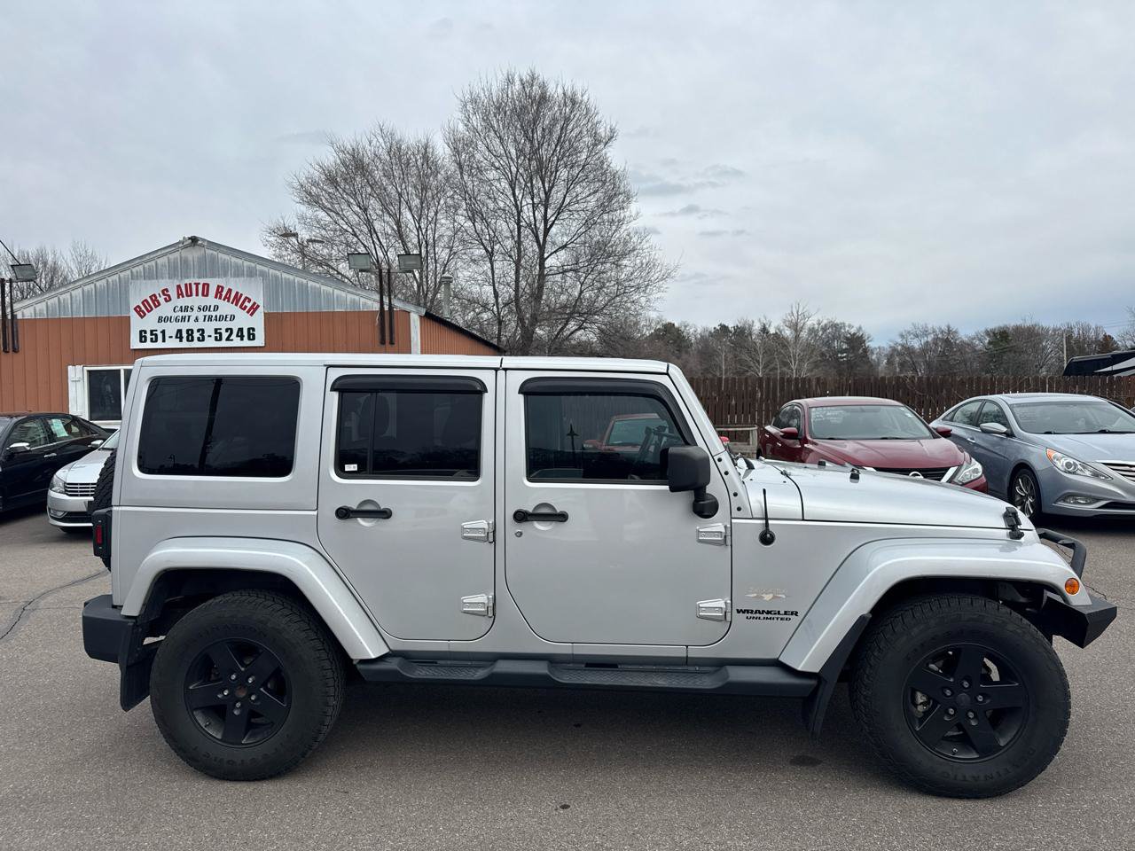 Used 2012 Jeep Wrangler Unlimited Sahara w/ Connectivity Group AWD/4WD image 4