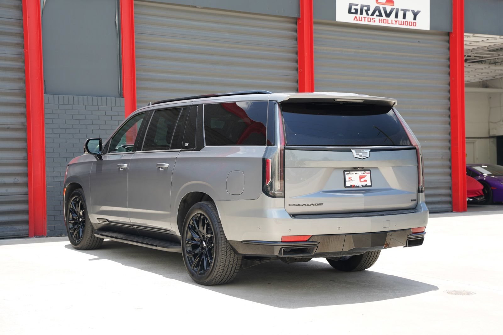 Used 2022 Cadillac Escalade ESV Sport Platinum AWD/4WD image 9