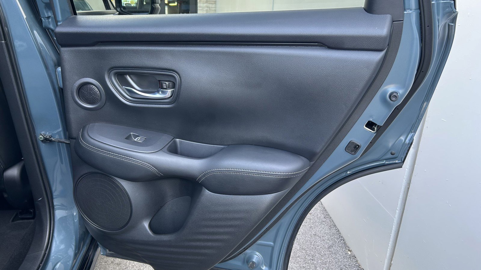 Used 2024 Honda HR-V EX-L image 16