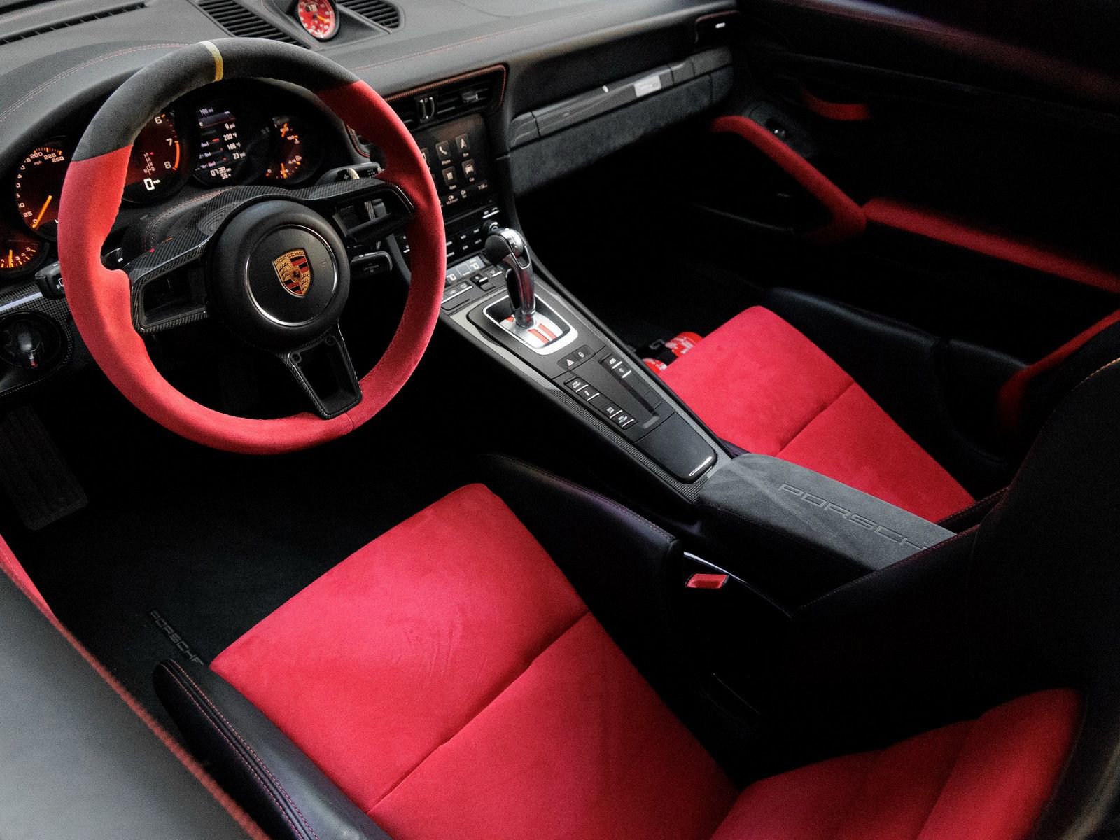 Used 2018 Porsche 911 GT2 RS image 16