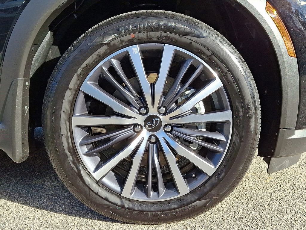 Used 2025 INFINITI QX60 Sensory w/ Vision Package image 8