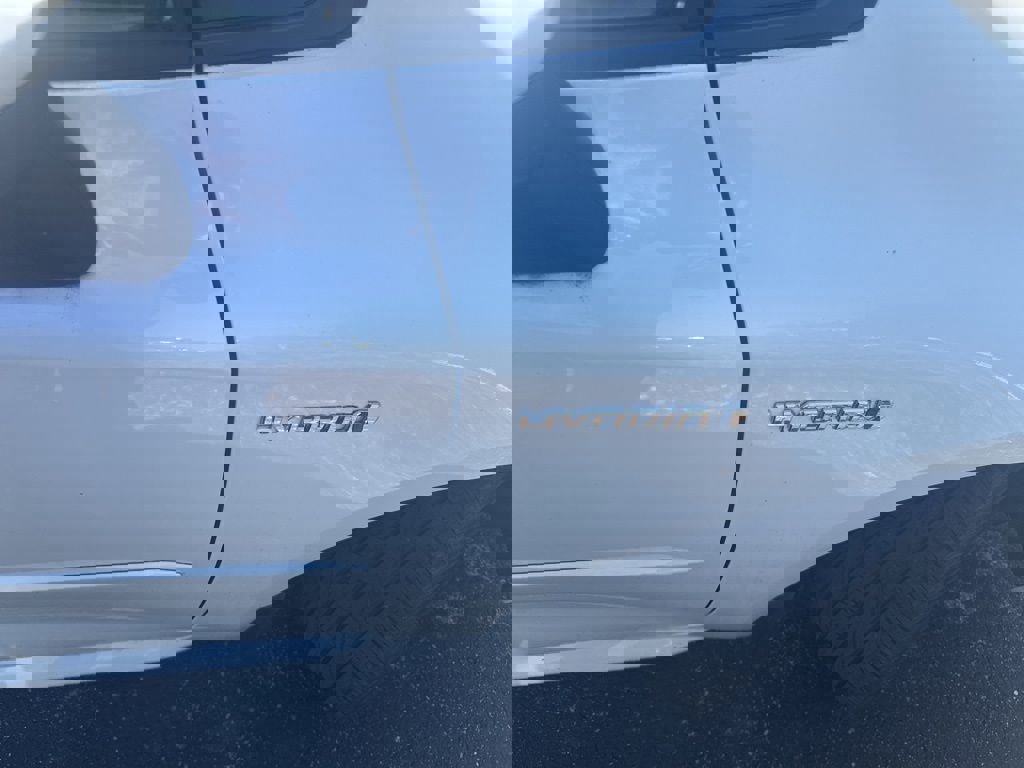 Used 2021 Toyota Corolla LE image 8