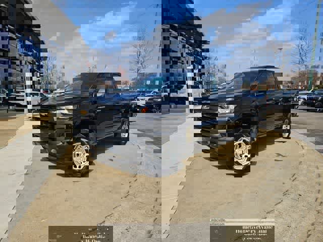 Used 2024 Chevrolet Colorado W/T RWD image 1