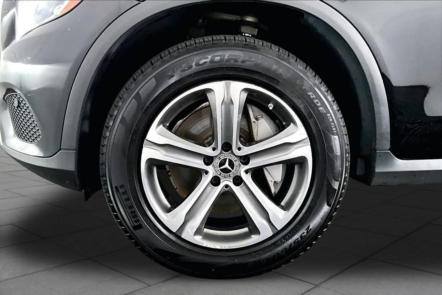Certified 2019 Mercedes-Benz GLC 300 4MATIC image 11