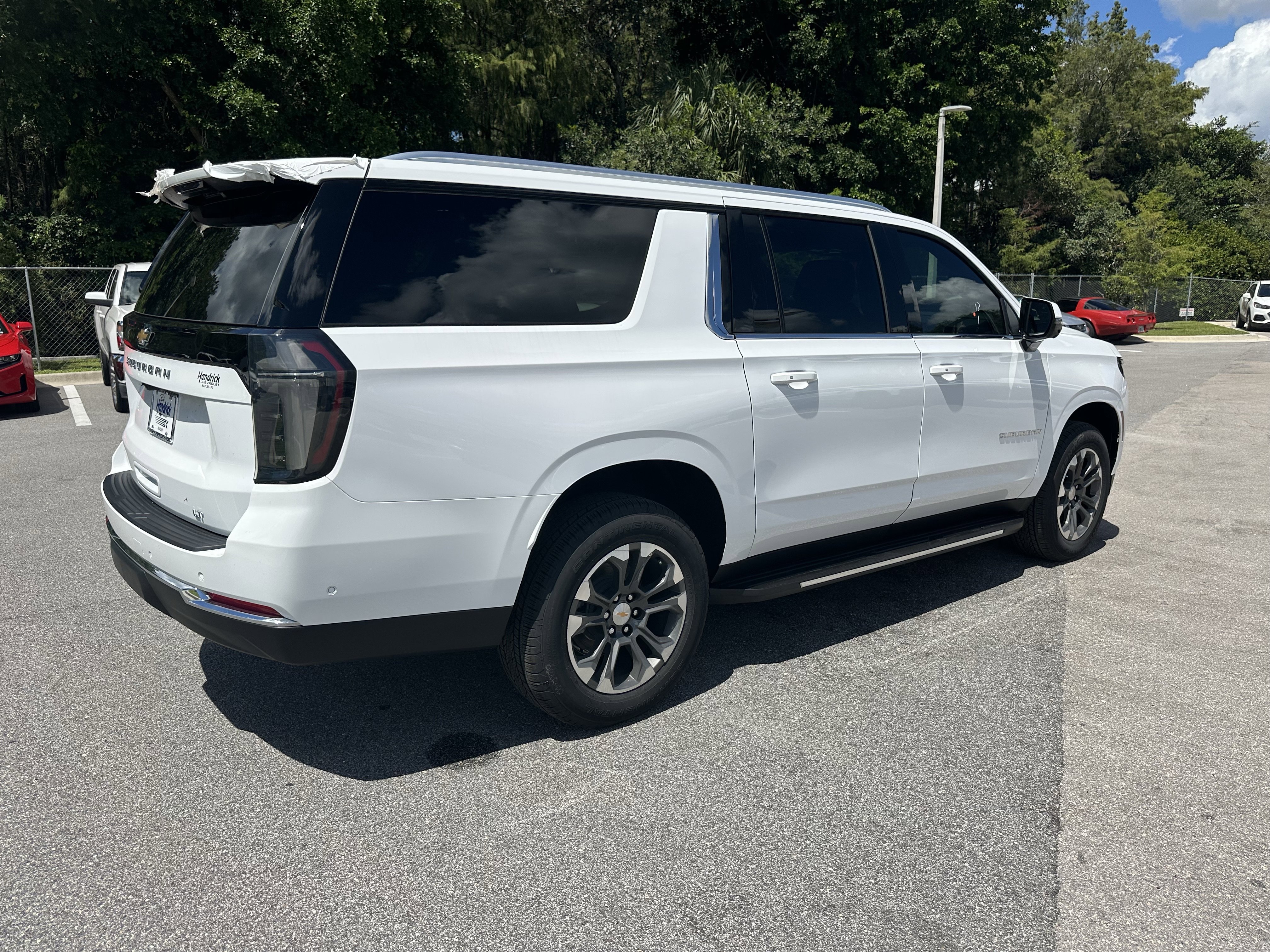 New 2026 Chevrolet Suburban LT w/ Comfort Package image 9