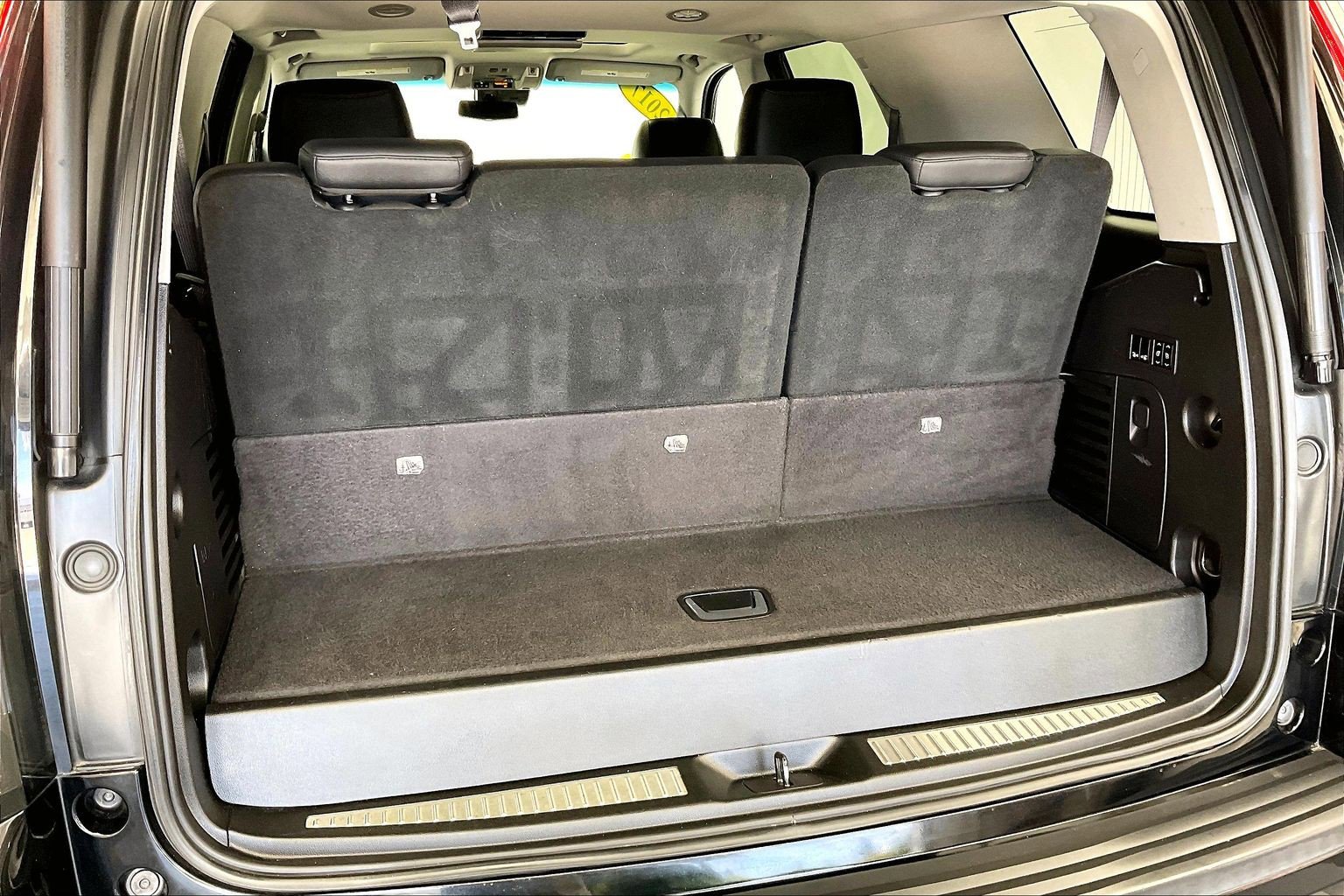 Used 2017 Cadillac Escalade Luxury AWD/4WD image 27