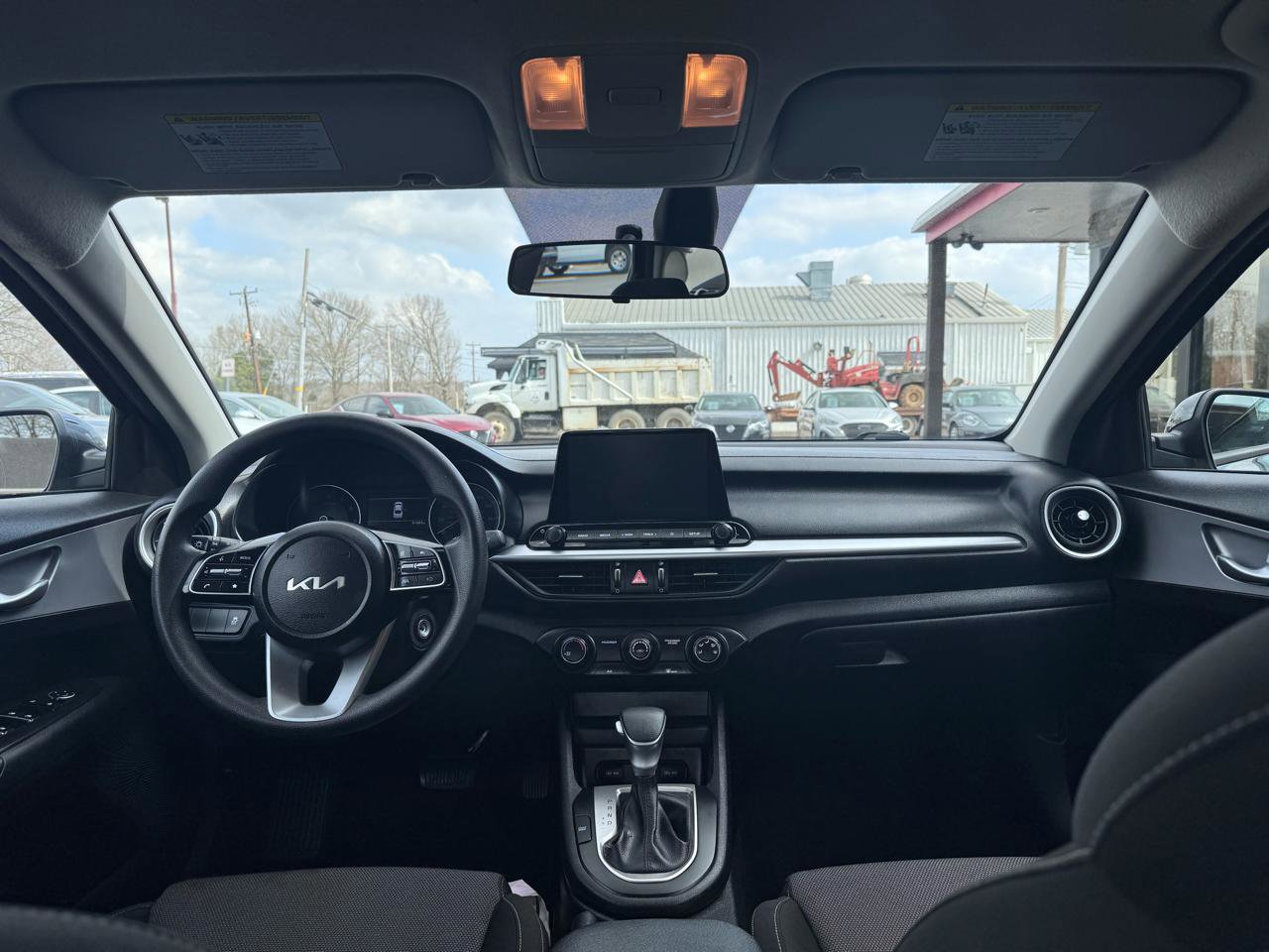 Used 2023 Kia Forte LX image 12