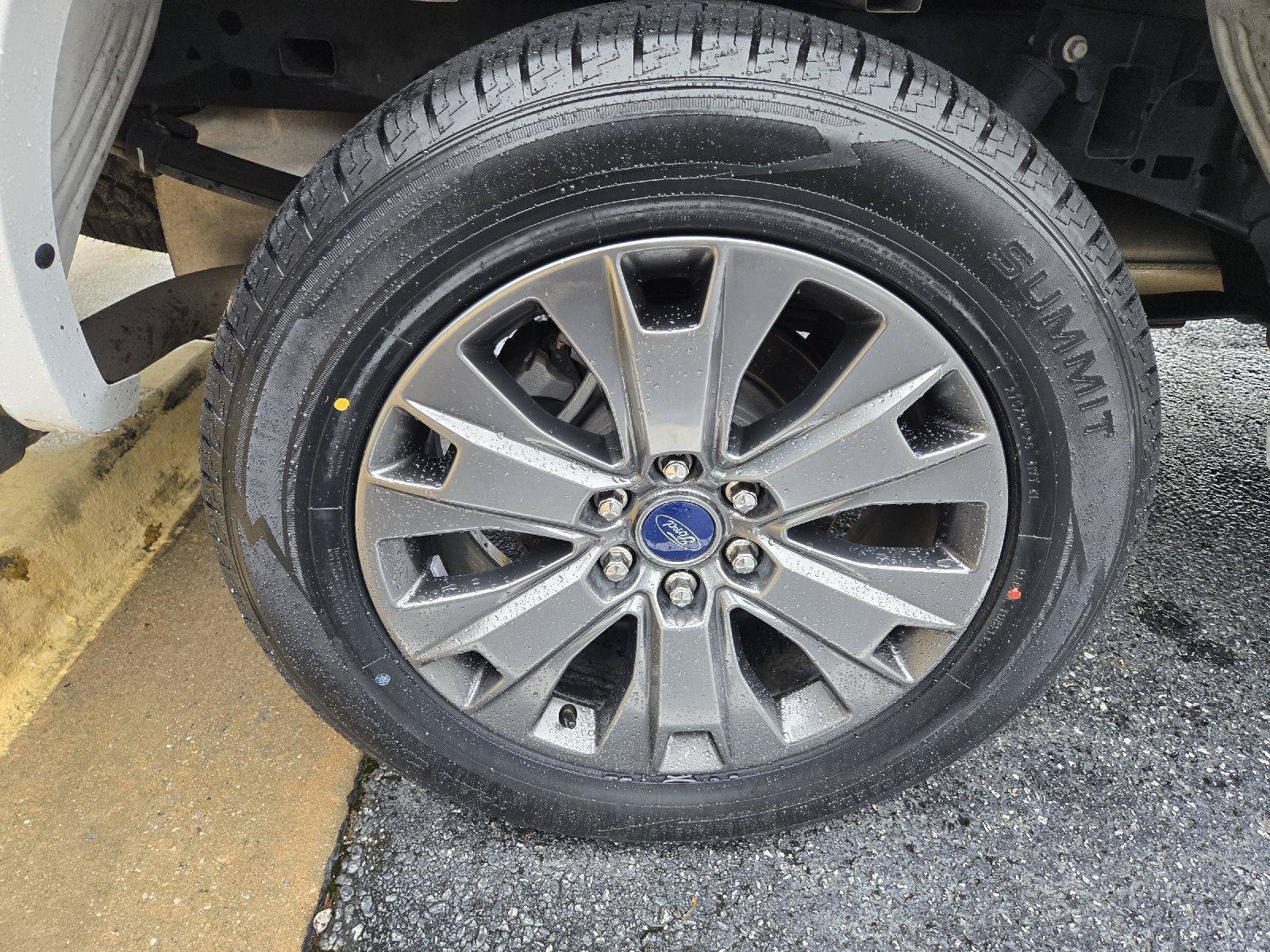 Used 2016 Ford F150 Lariat AWD/4WD image 11
