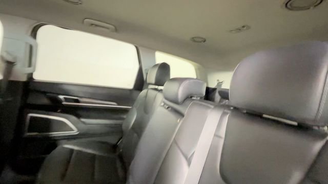 Used 2020 Kia Telluride LX FWD image 18