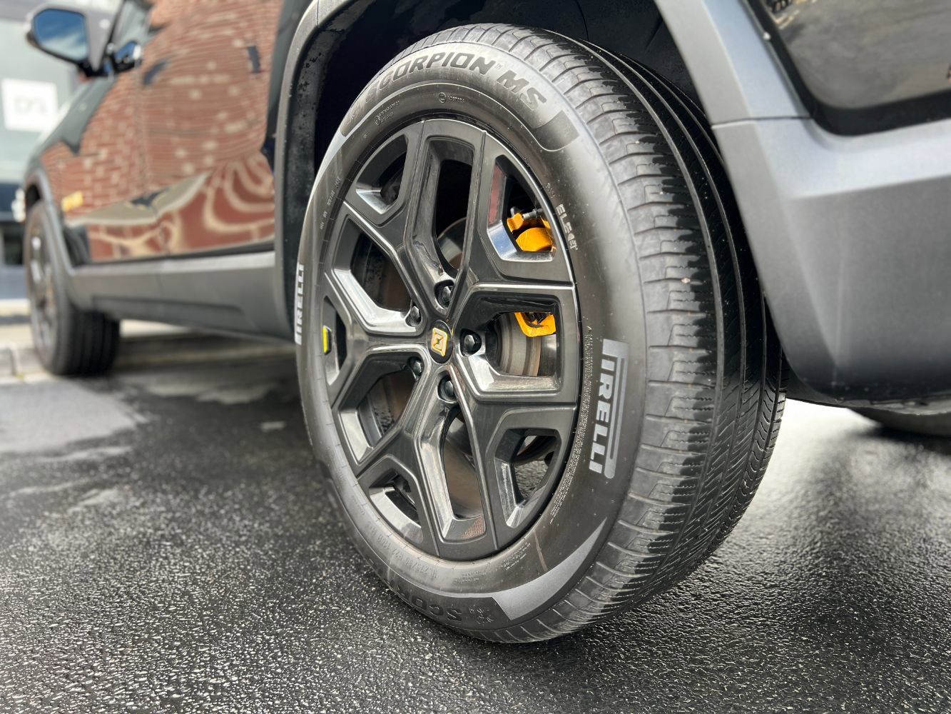 Used 2022 Rivian R1S Launch Edition image 34