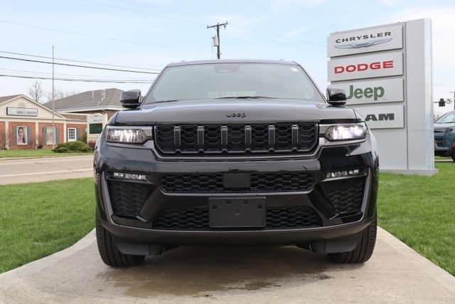 New 2026 Jeep Grand Cherokee L Limited w/ Limited Altitude Package AWD/4WD image 5