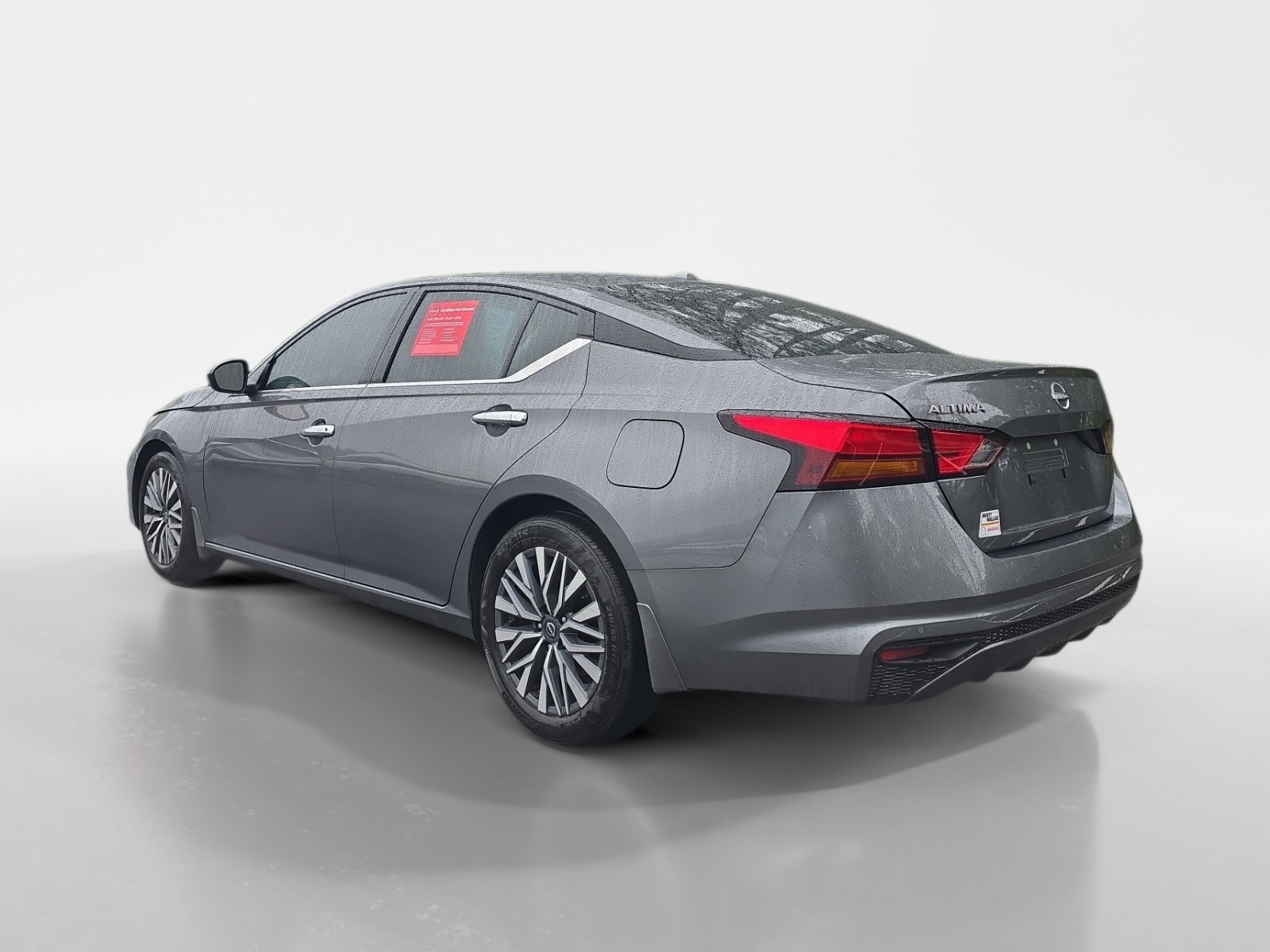 Used 2025 Nissan Altima 2.5 SV FWD image 3
