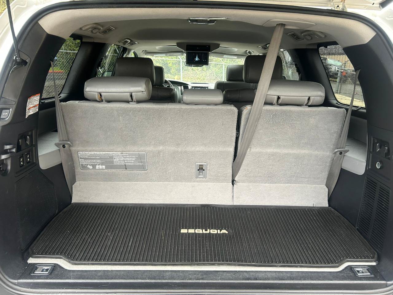 Used 2014 Toyota Sequoia Platinum AWD/4WD image 20
