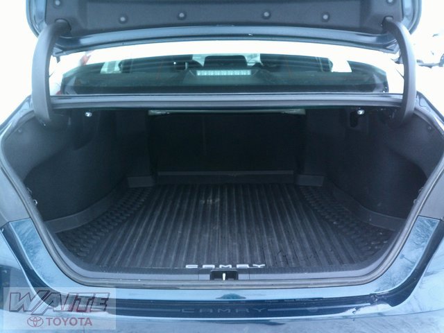 Used 2021 Toyota Camry LE image 23