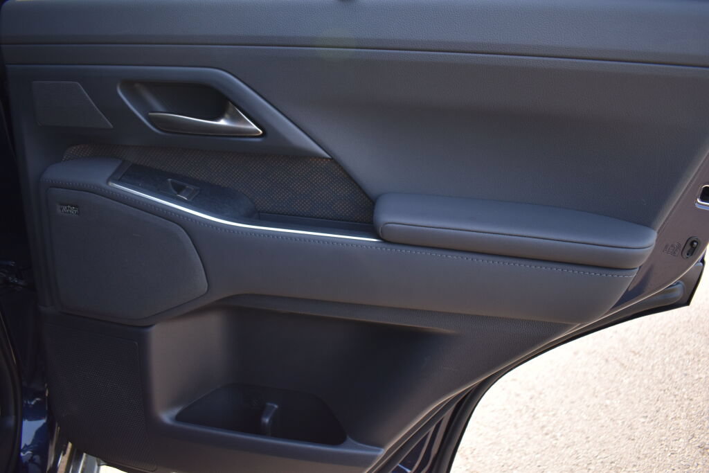 Used 2024 Lexus GX 550 w/ Cold Area Package AWD/4WD image 22
