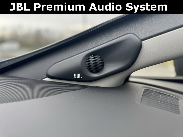 New 2025 Toyota Prius Plug-In Hybrid image 39