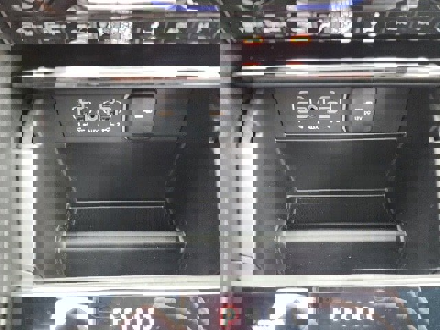 New 2025 Jeep Grand Cherokee Limited image 9