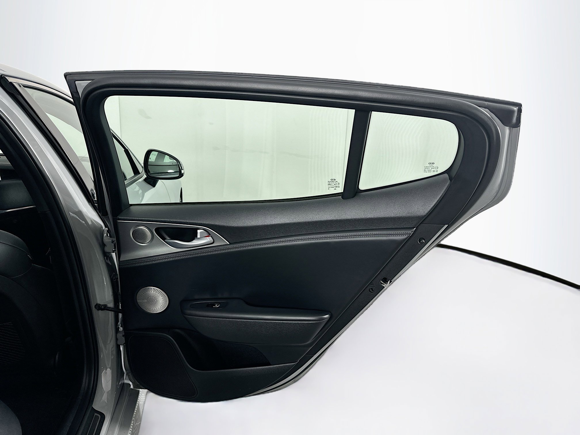 Used 2020 Kia Stinger GT1 image 31