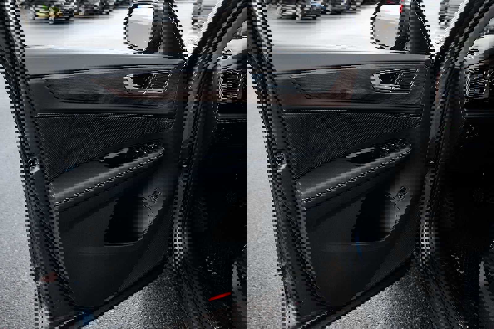 Used 2025 Volkswagen Atlas SE image 19