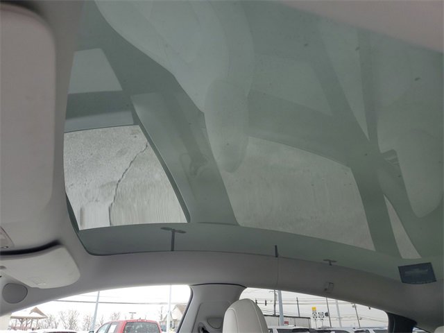 Used 2021 Tesla Model Y Long Range image 18